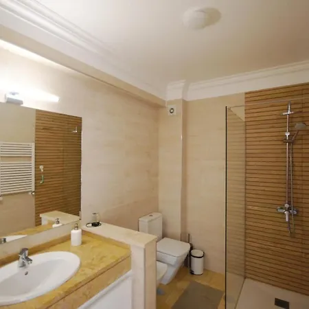 B&B Fremdheim 에리세이라